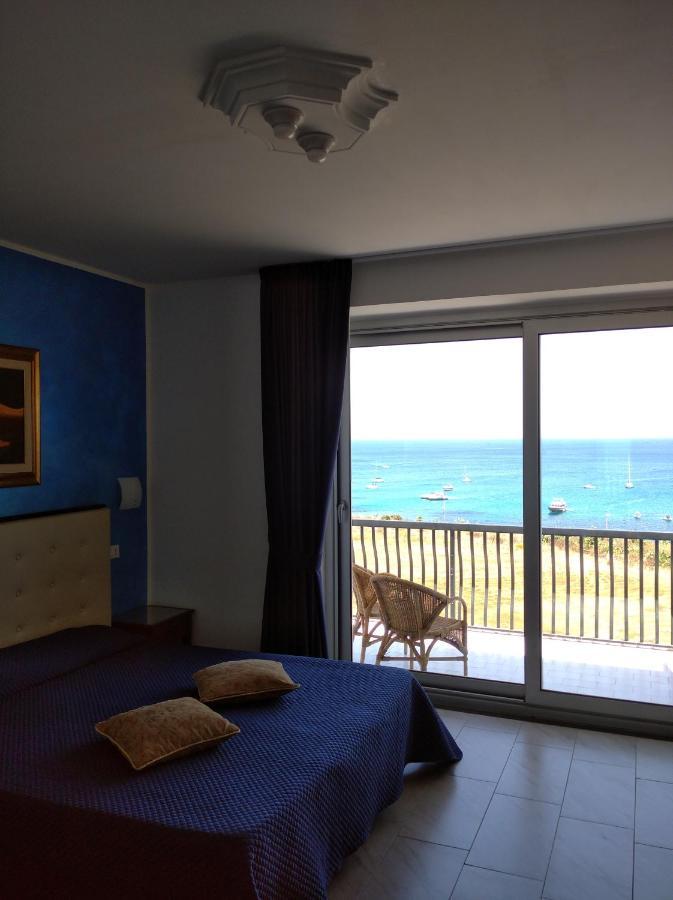 B&B Aquila Reale Portopalo Di Capo Passero Exteriör bild