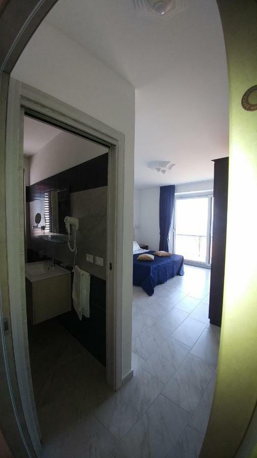 B&B Aquila Reale Portopalo Di Capo Passero Exteriör bild